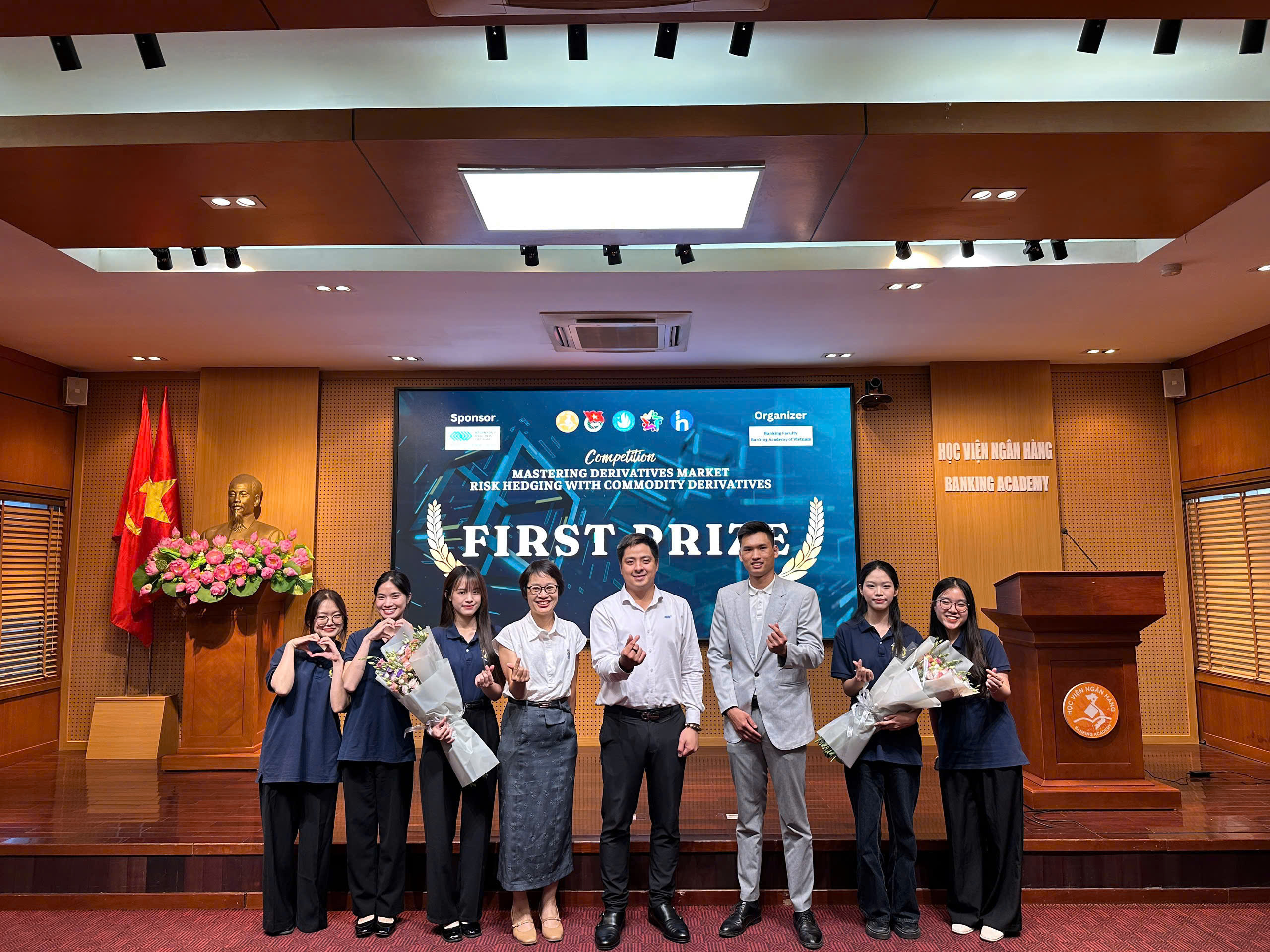 Đội thi do HCT cố vấn giành giải nhất chung cuộc Đội thi do HCT cố vấn giành giải nhất chung cuộc